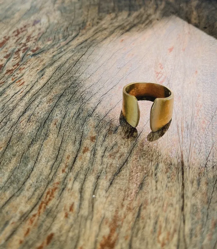 Sesotunawa Rings Fishtail Ring