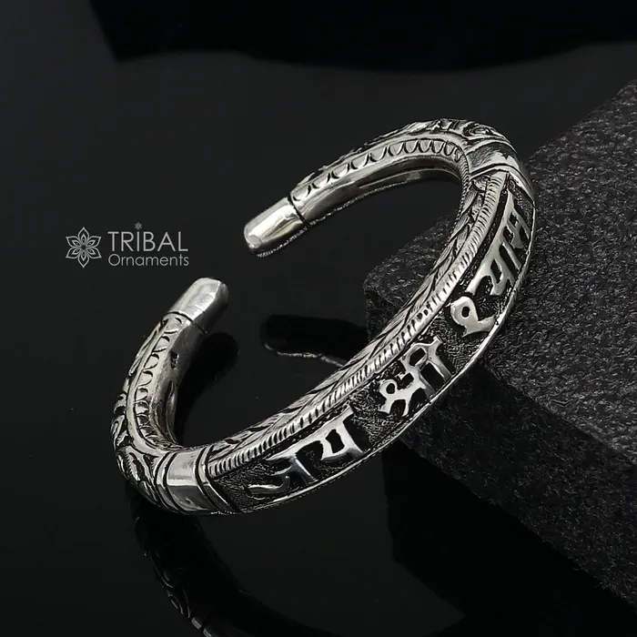 TRIBAL ORNAMENTS Bracelets Divine lord krishna jai shri shyam matra handmade 925 sterling silver kada best unisex bangle bracelet kada jewelry from india nsk710 TRIBAL ORNAMENTS Bracelets Divine lord krishna jai shri shyam matra handmade 925 sterling silver kada best unisex bangle bracelet kada jewelry from india nsk710