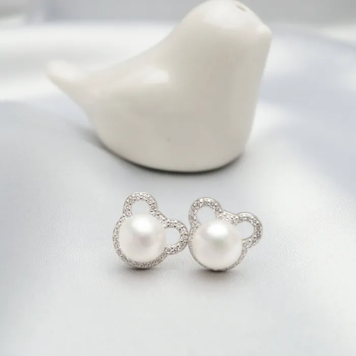 Wonderland Freshwater Pearl Earrings WE00075 Pearly Lustre Earrings
